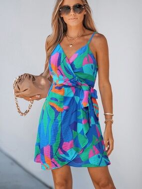 Cupshe Papaya Pop Tropical Mini Wrap Dress Small S Blue Green Print NWT Womens